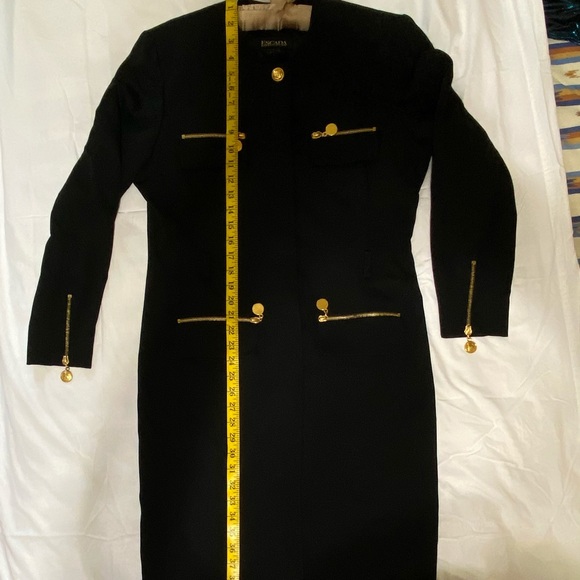 Escada coat gold hardware. - Picture 7 of 14